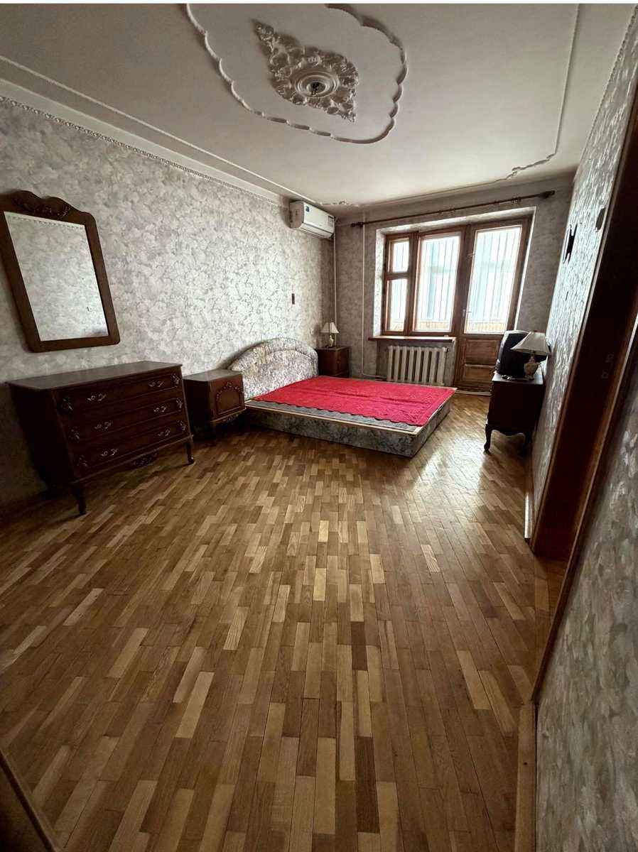 1880289736154568