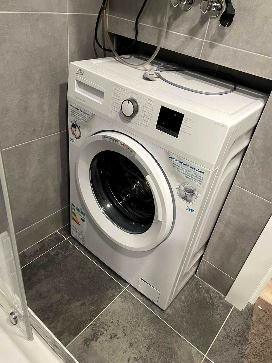 1880290018876805