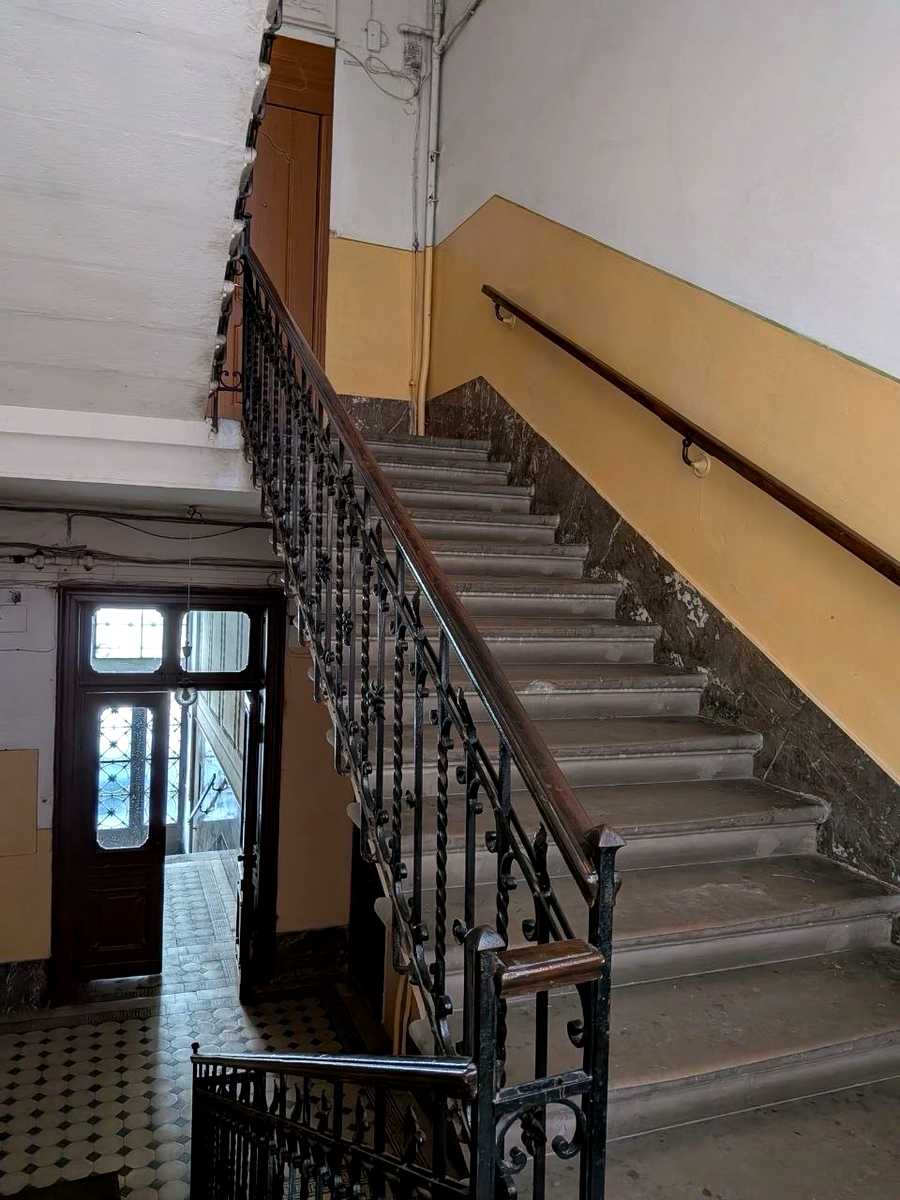1880290985101930