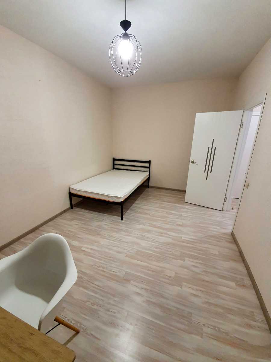 1880291172357677
