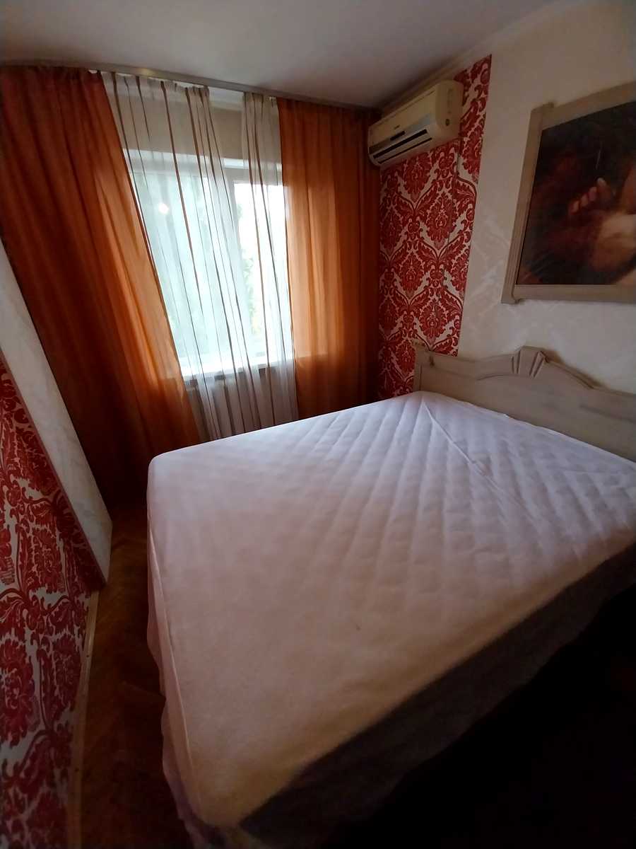1880291679876638