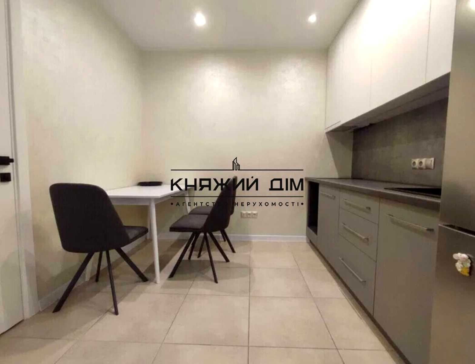 1880293641774530
