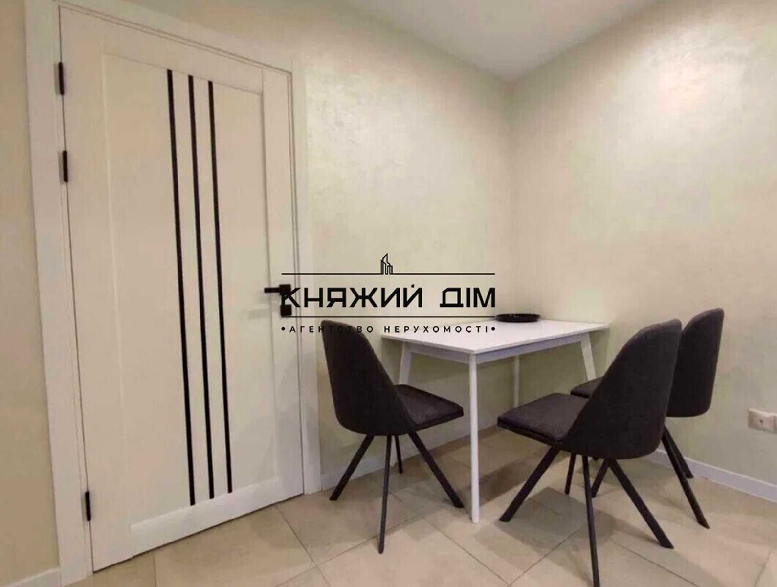 1880293642040699