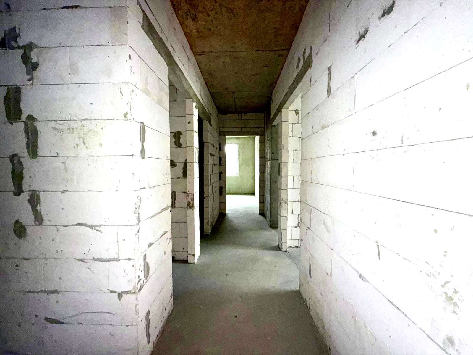 1880293657305663