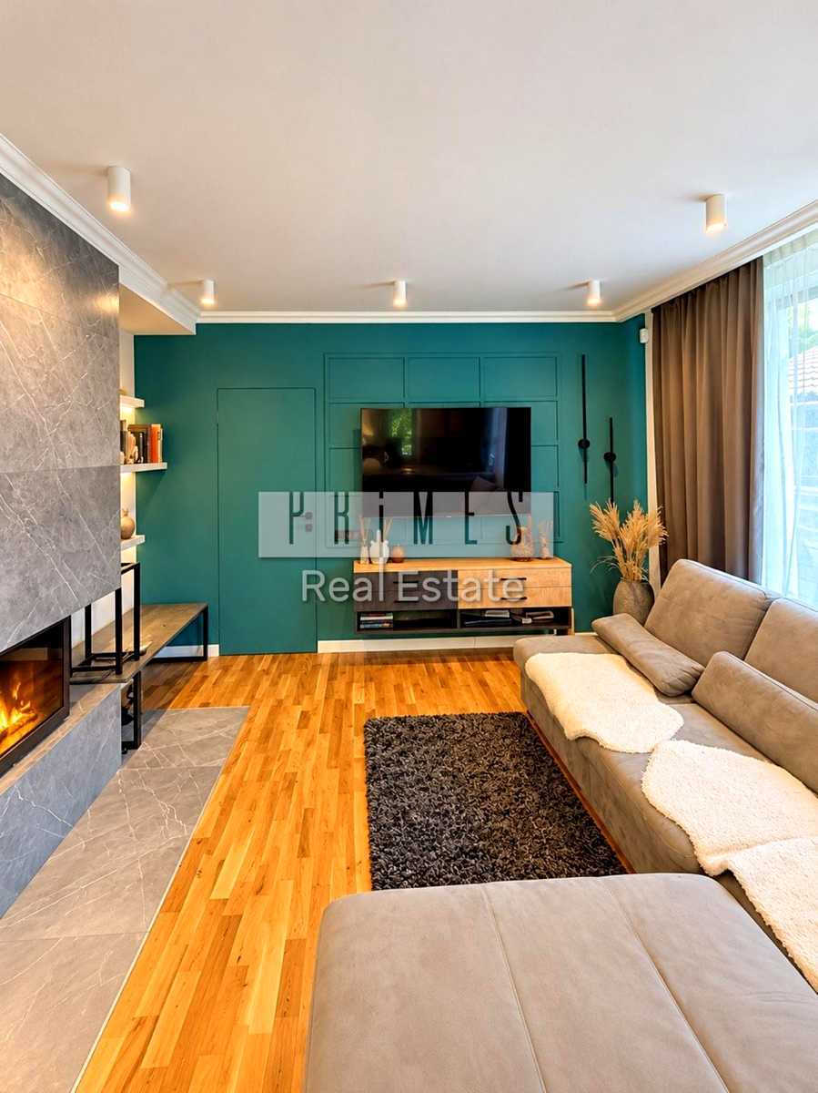 1880295292670949