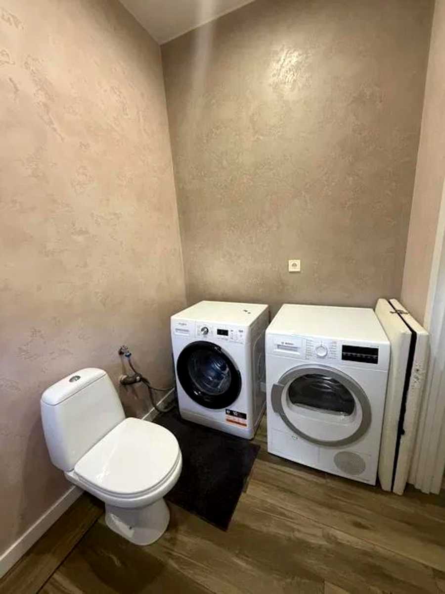 1880295341910127