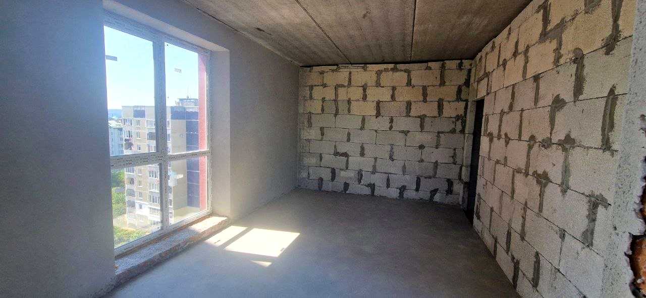 1880295363793888