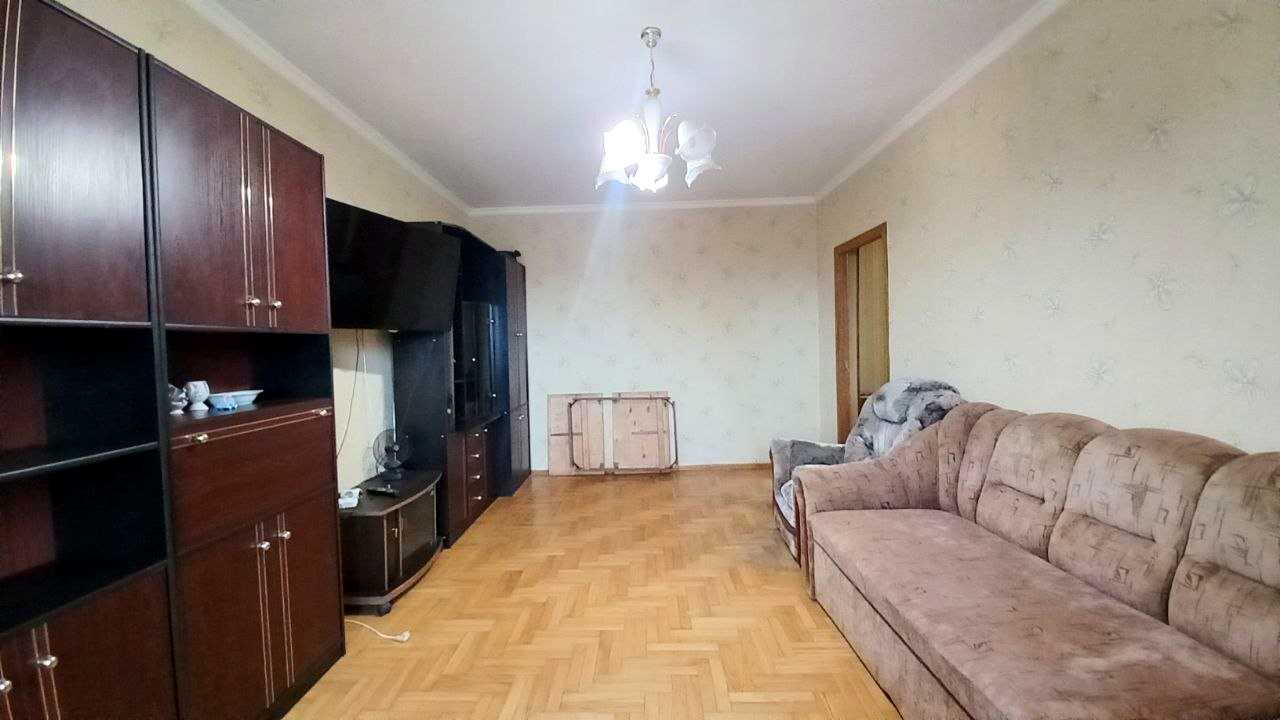 1880295645020563