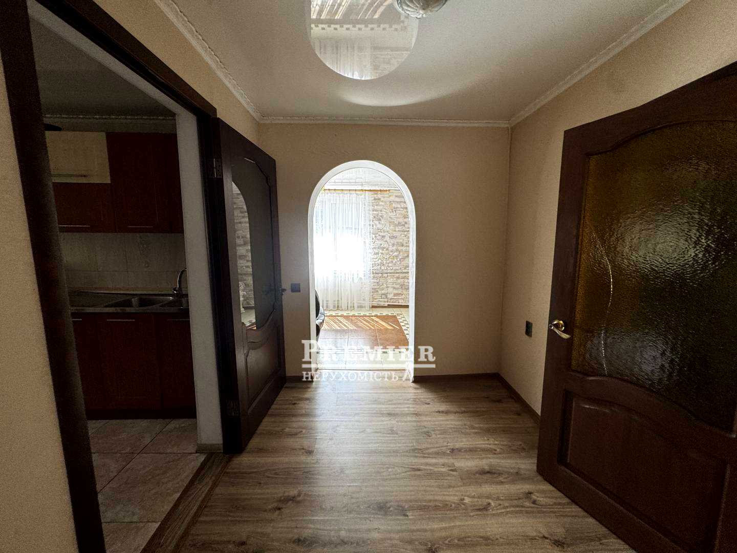 1880295886395805