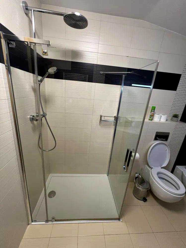 1880295898511130