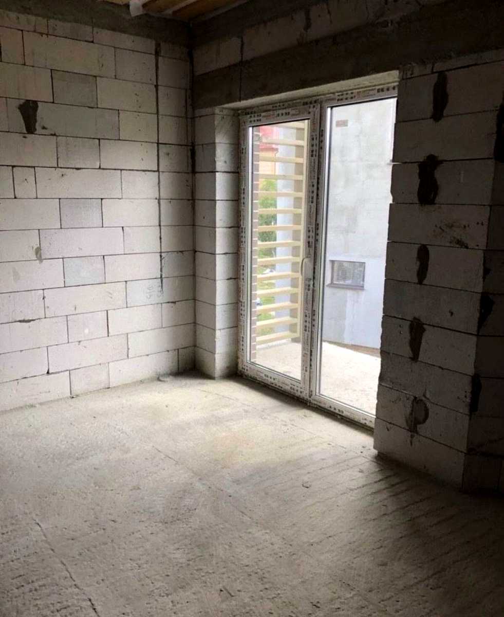 1880296369981396