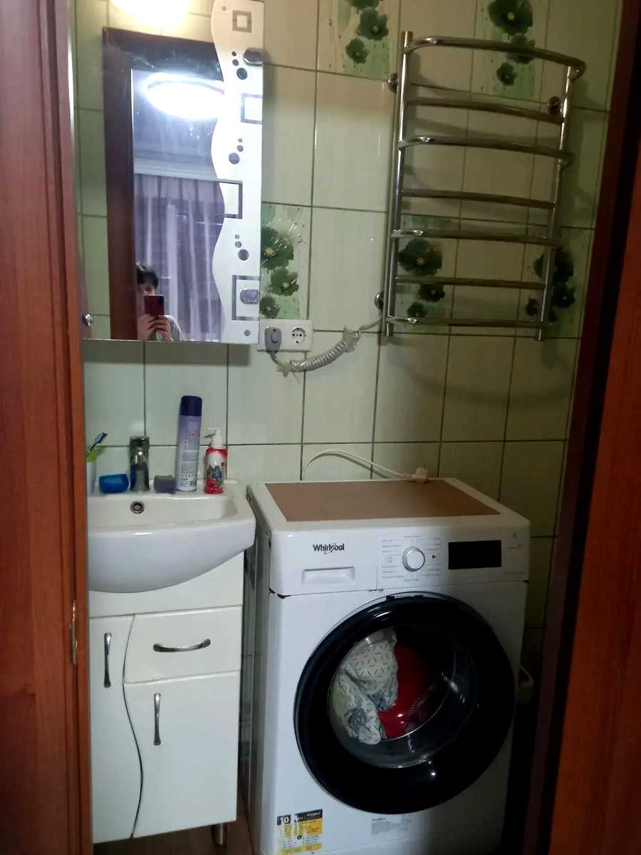 1880296841845765