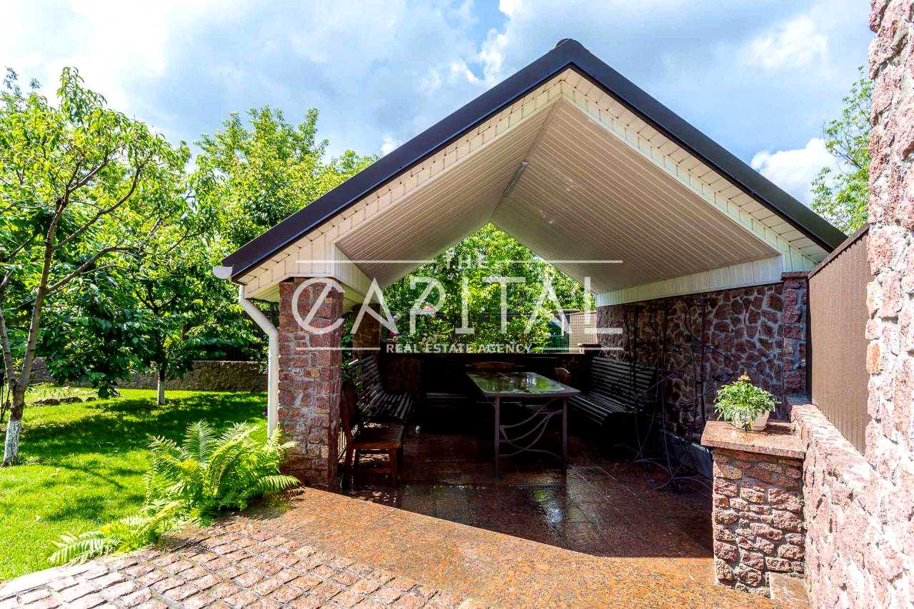1880298237460233