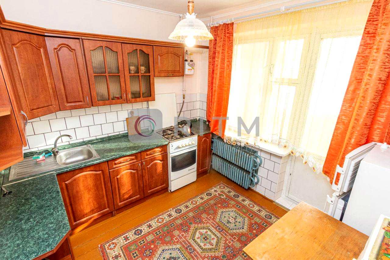 1880298596196385