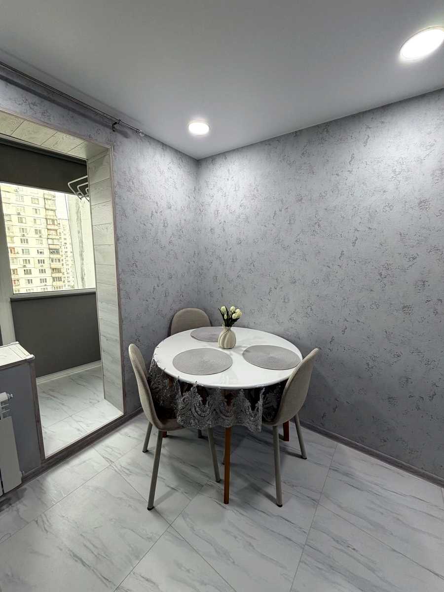 1880300999428011
