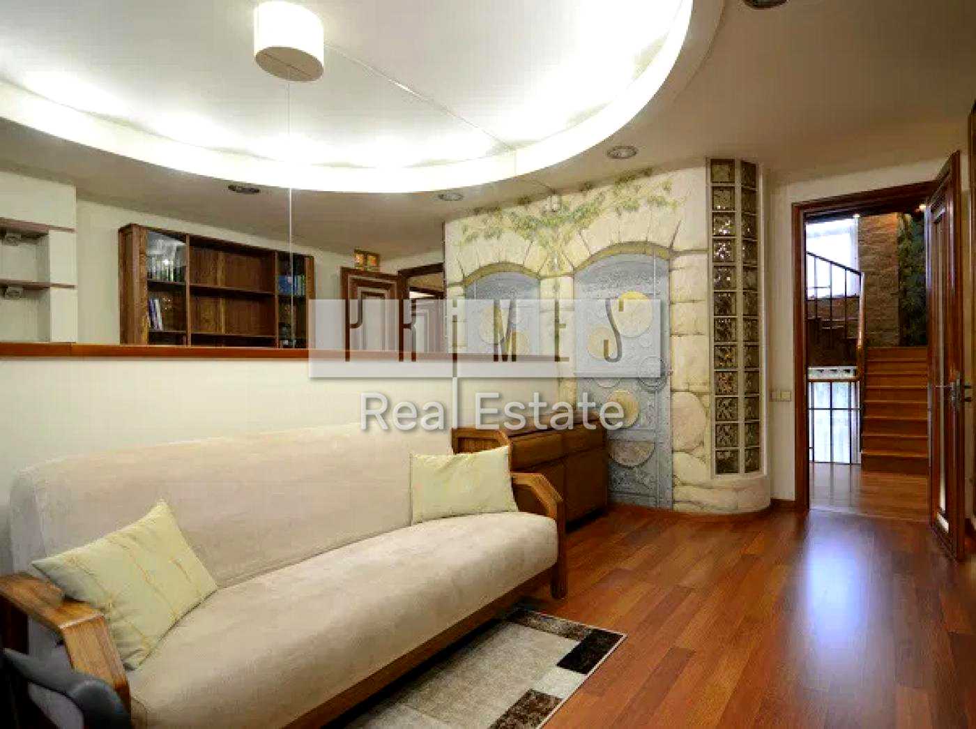 1880301192125898