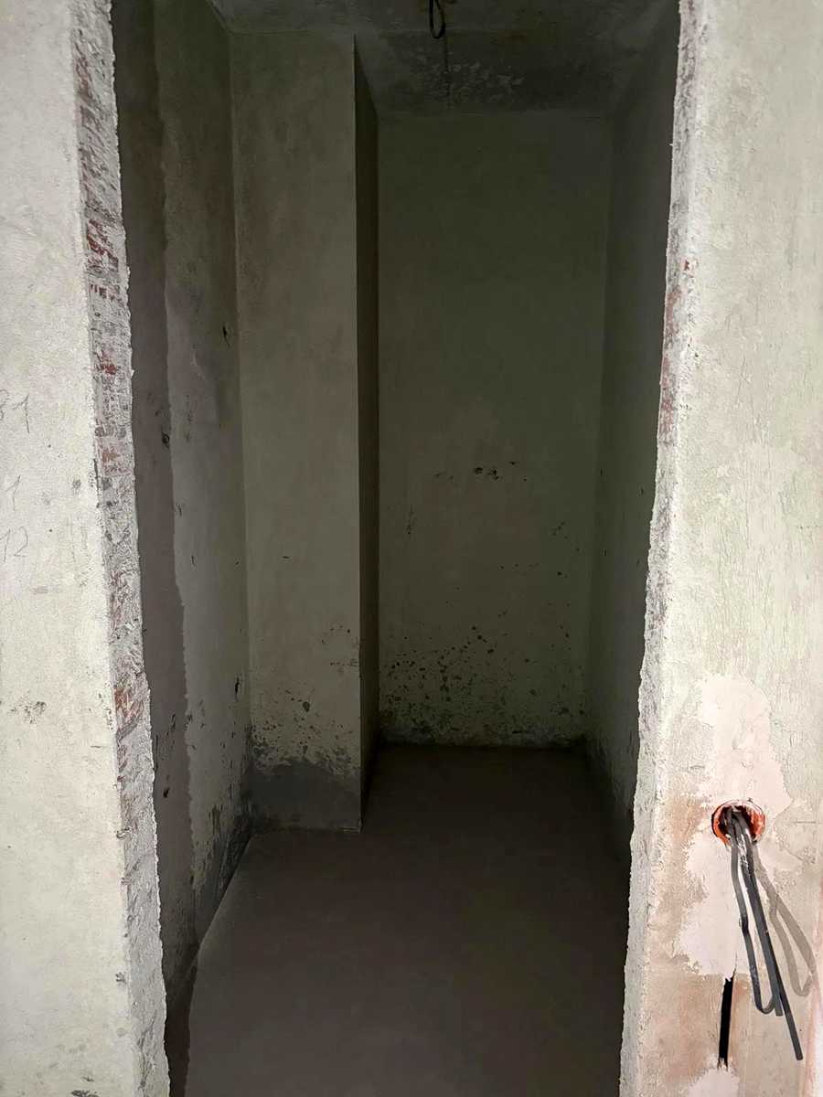1880301802640976