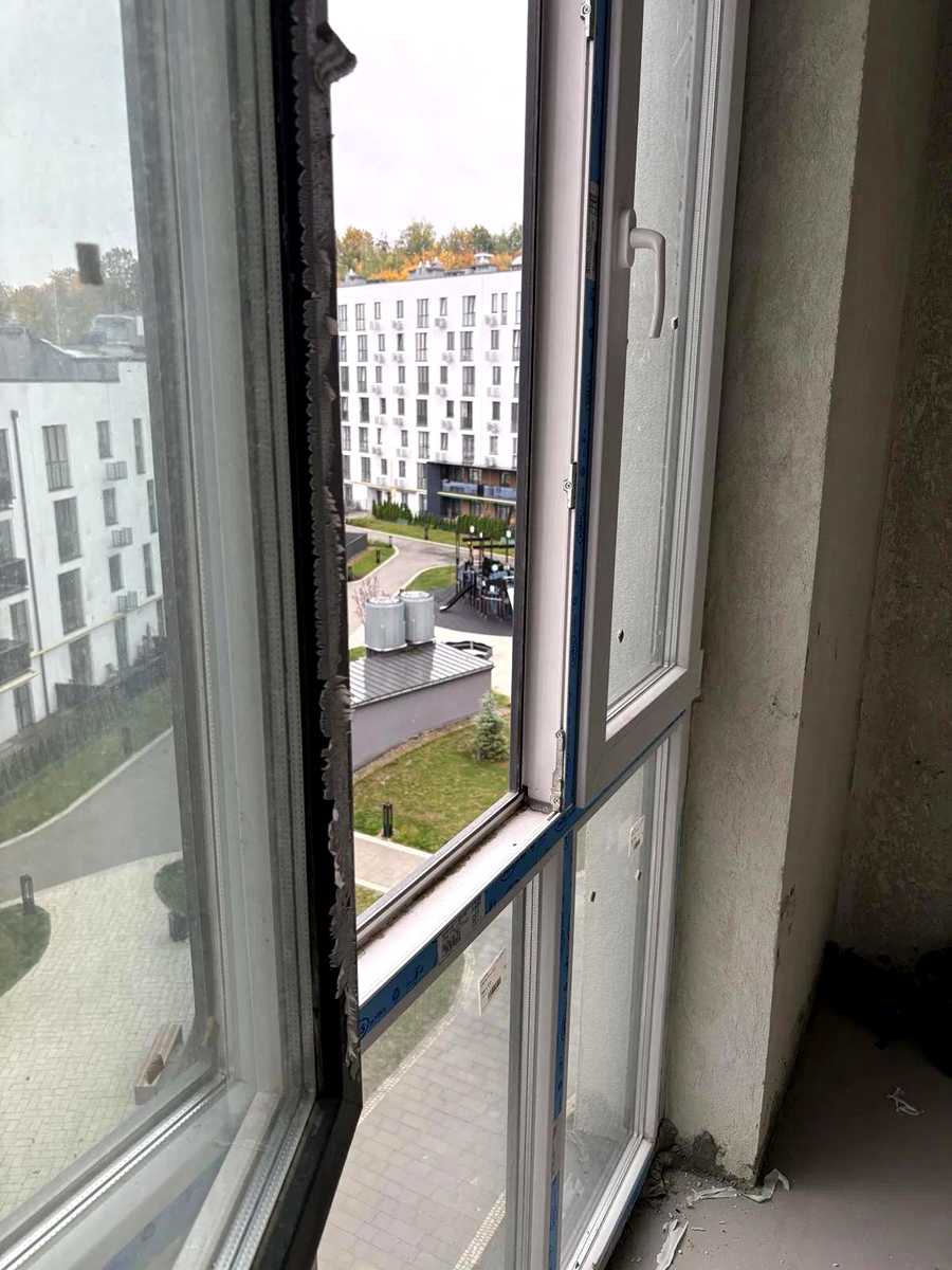 1880301803975979