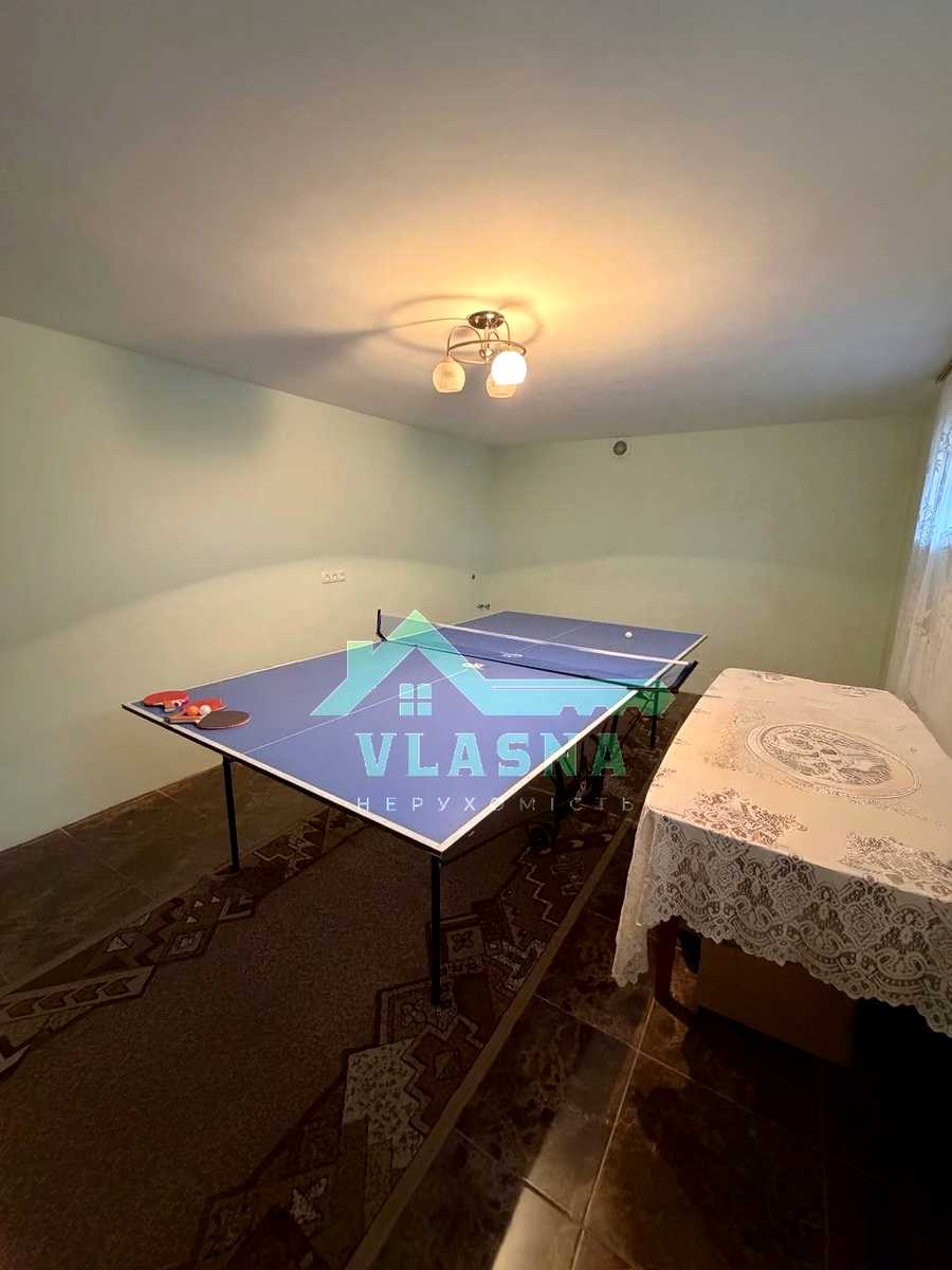 1880301919880133