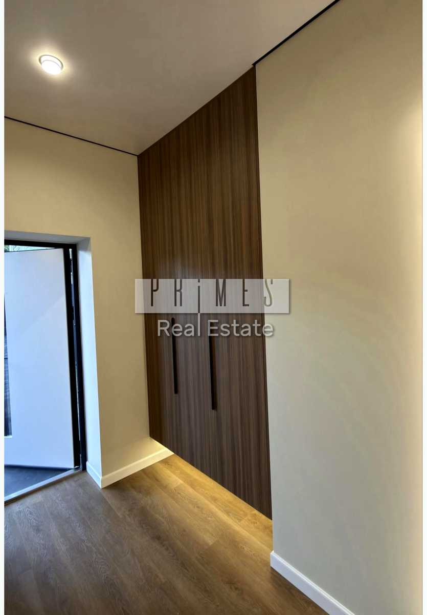 1880303738110104