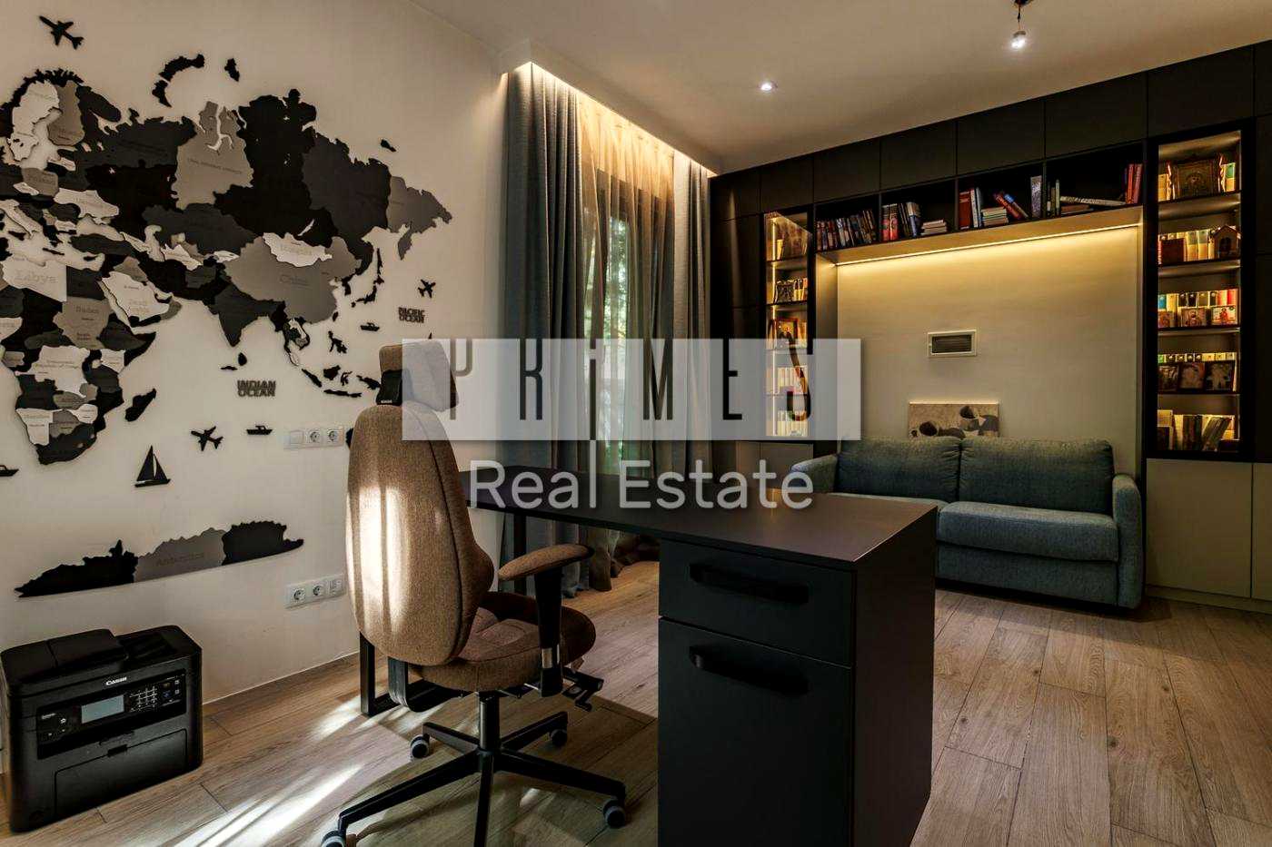 1880304176466777