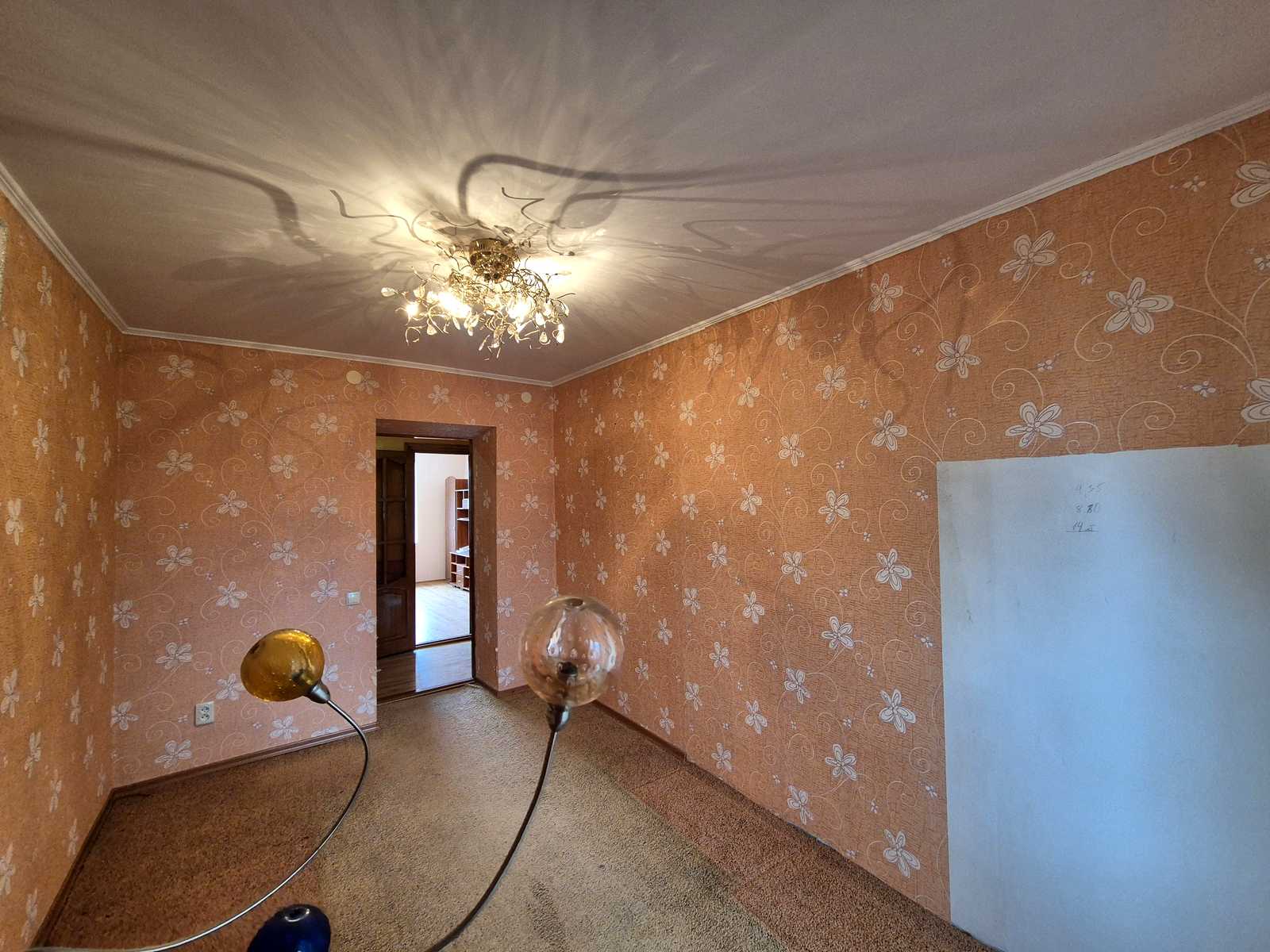 1880304877453077