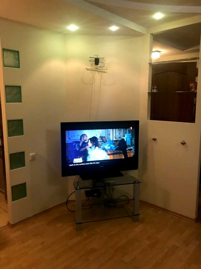 1880305949978617