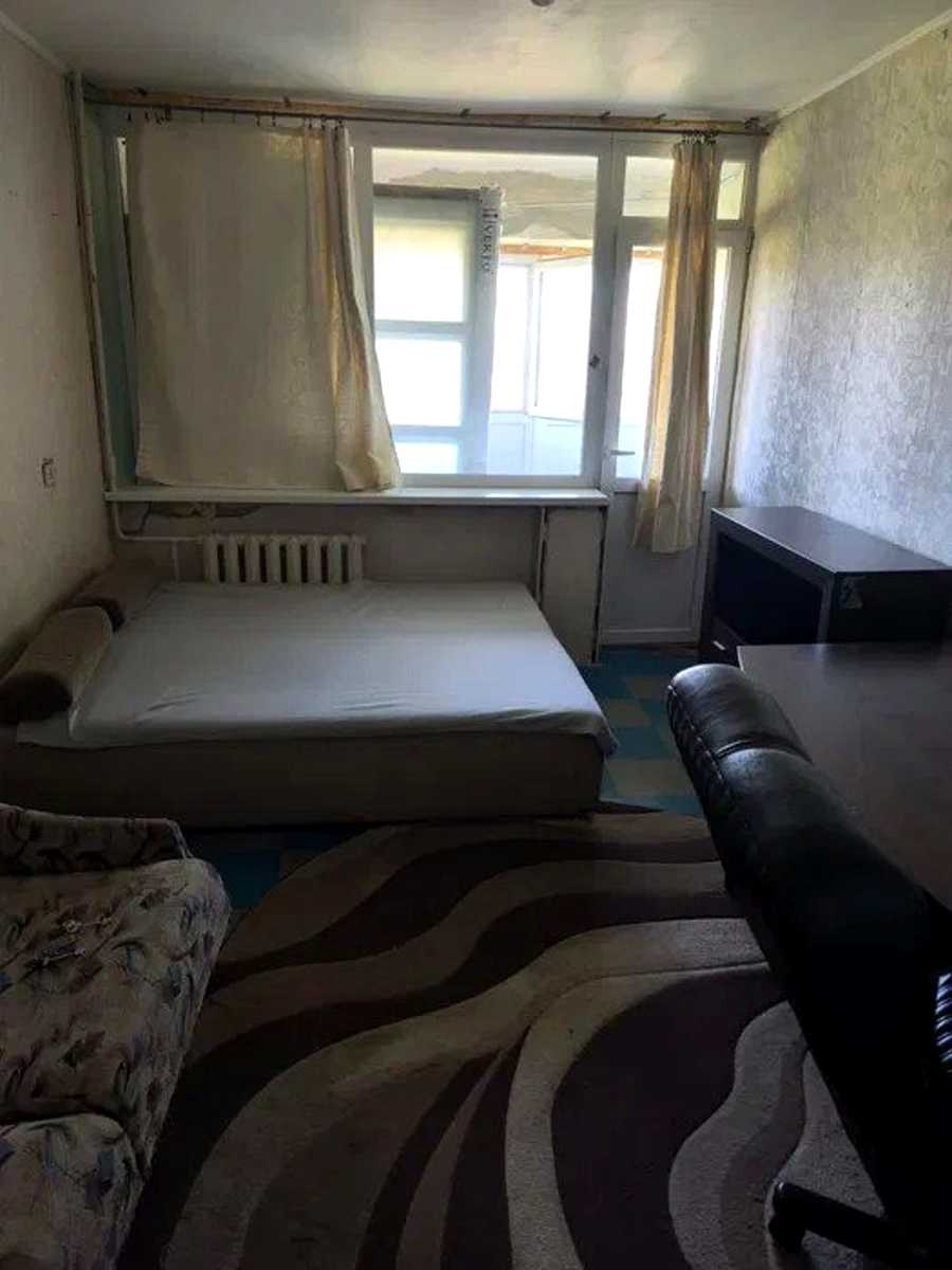 1880308130659168