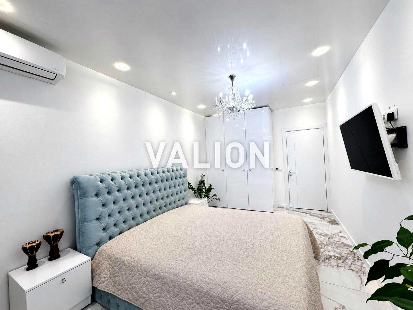 1880308408474544