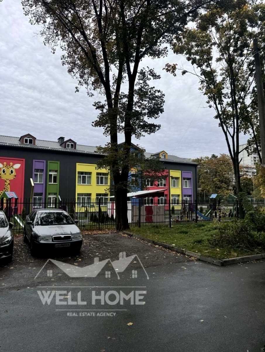 1880311715300917