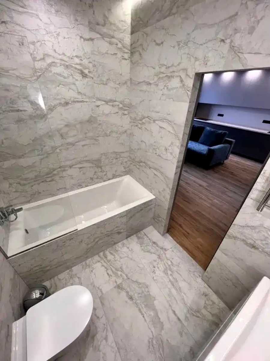 1880314618481625