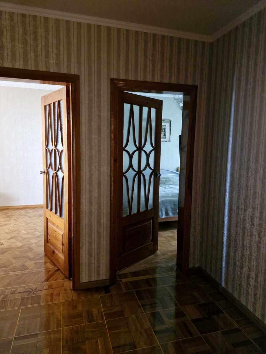 1880316835962932