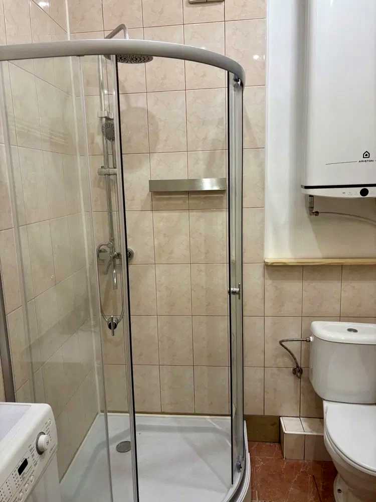 1880351894987683