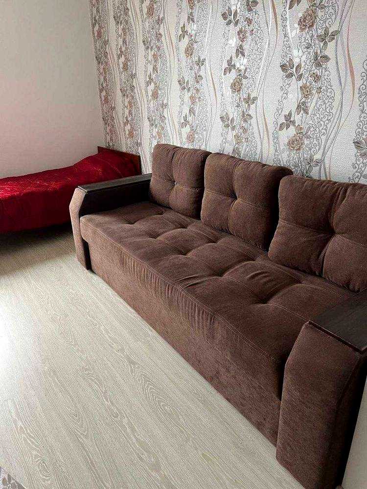 1880368263572811