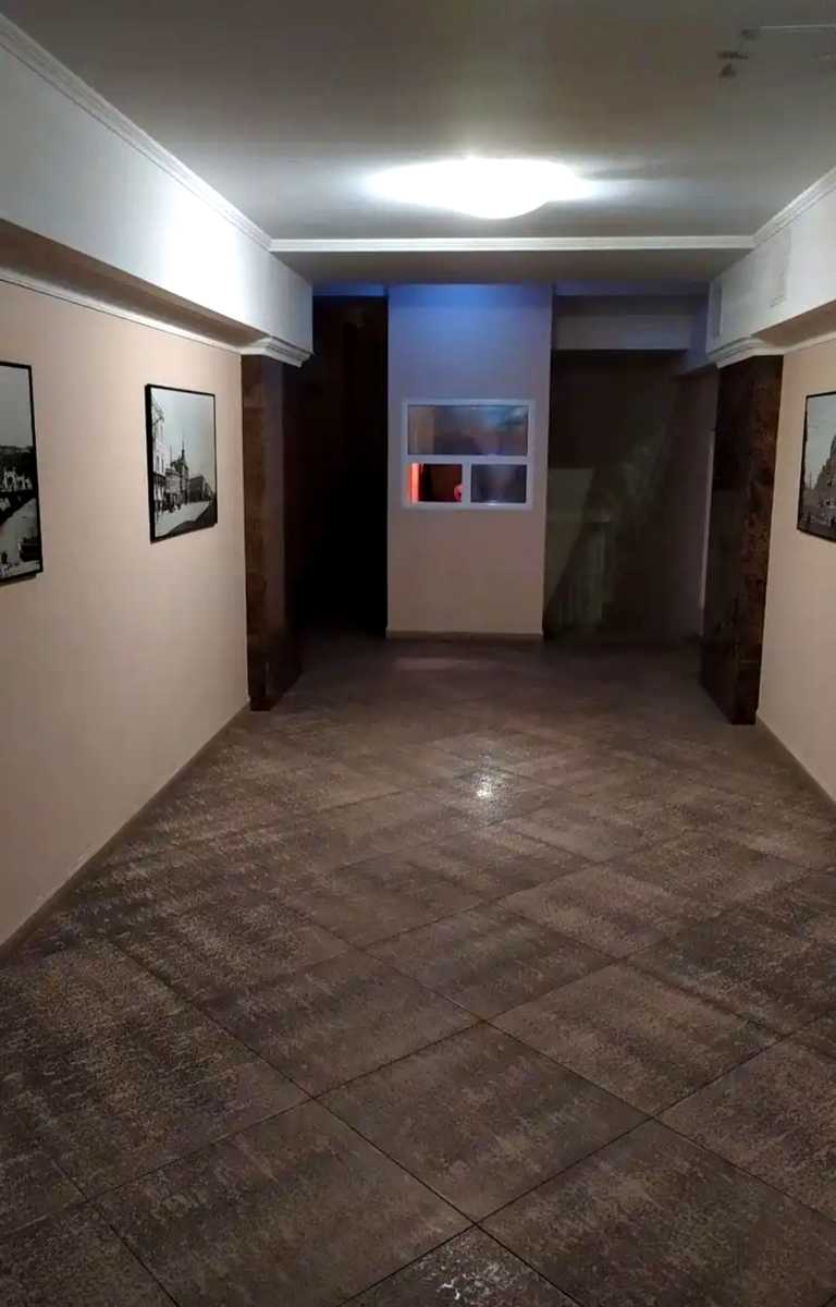 1880368642795639