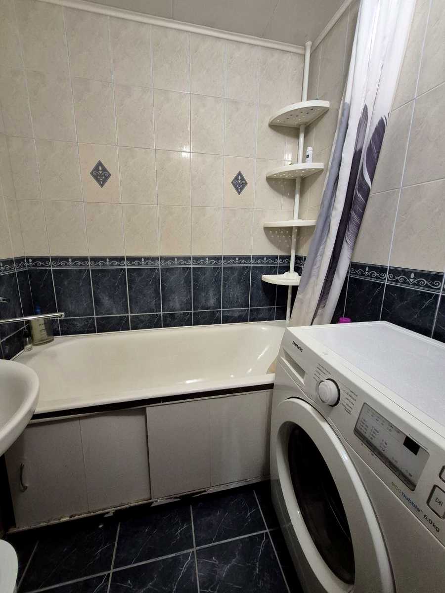 1880369636969106