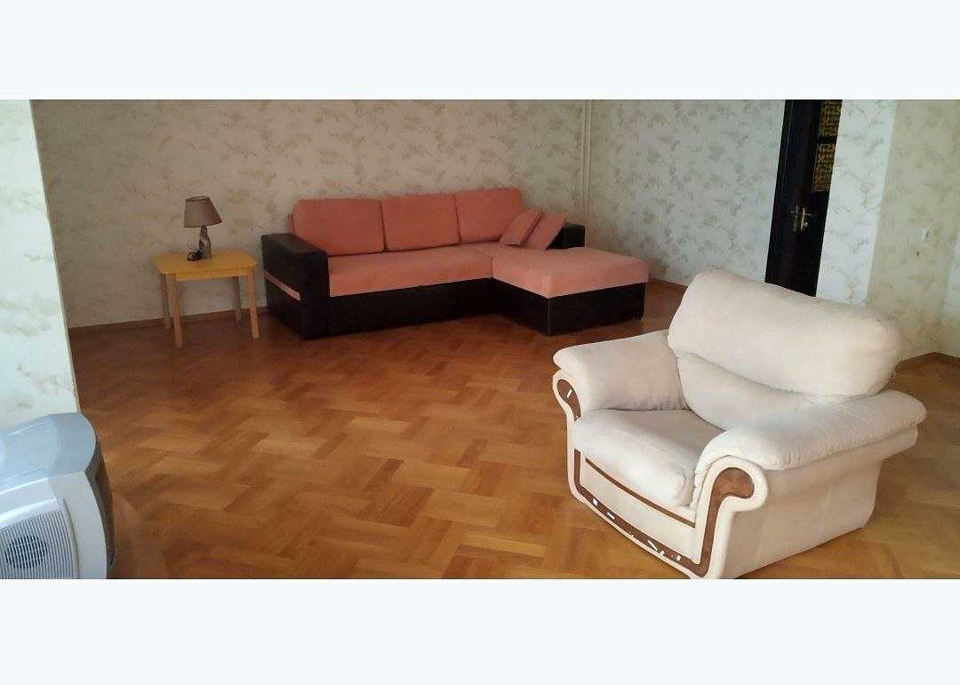 1880369890011467