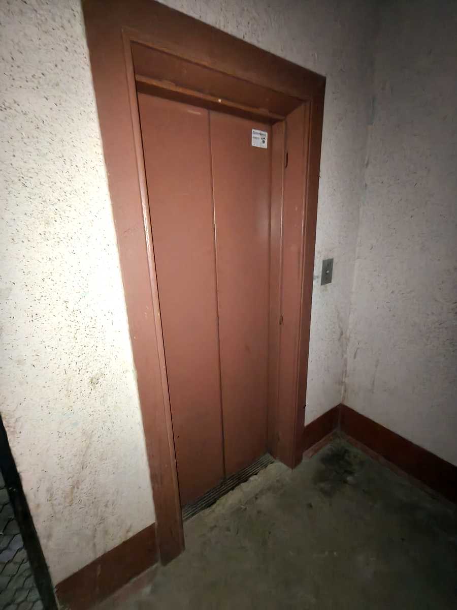 1880371486853438