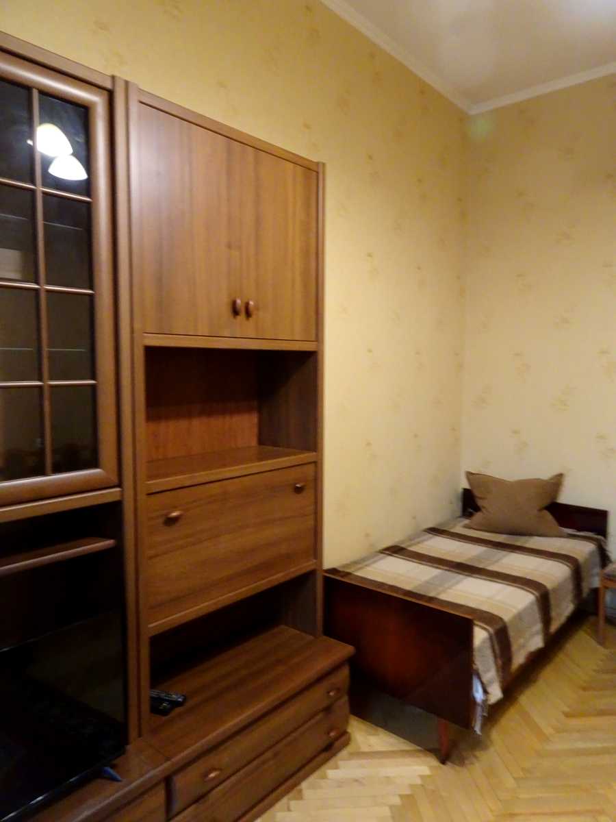 1880371989654678