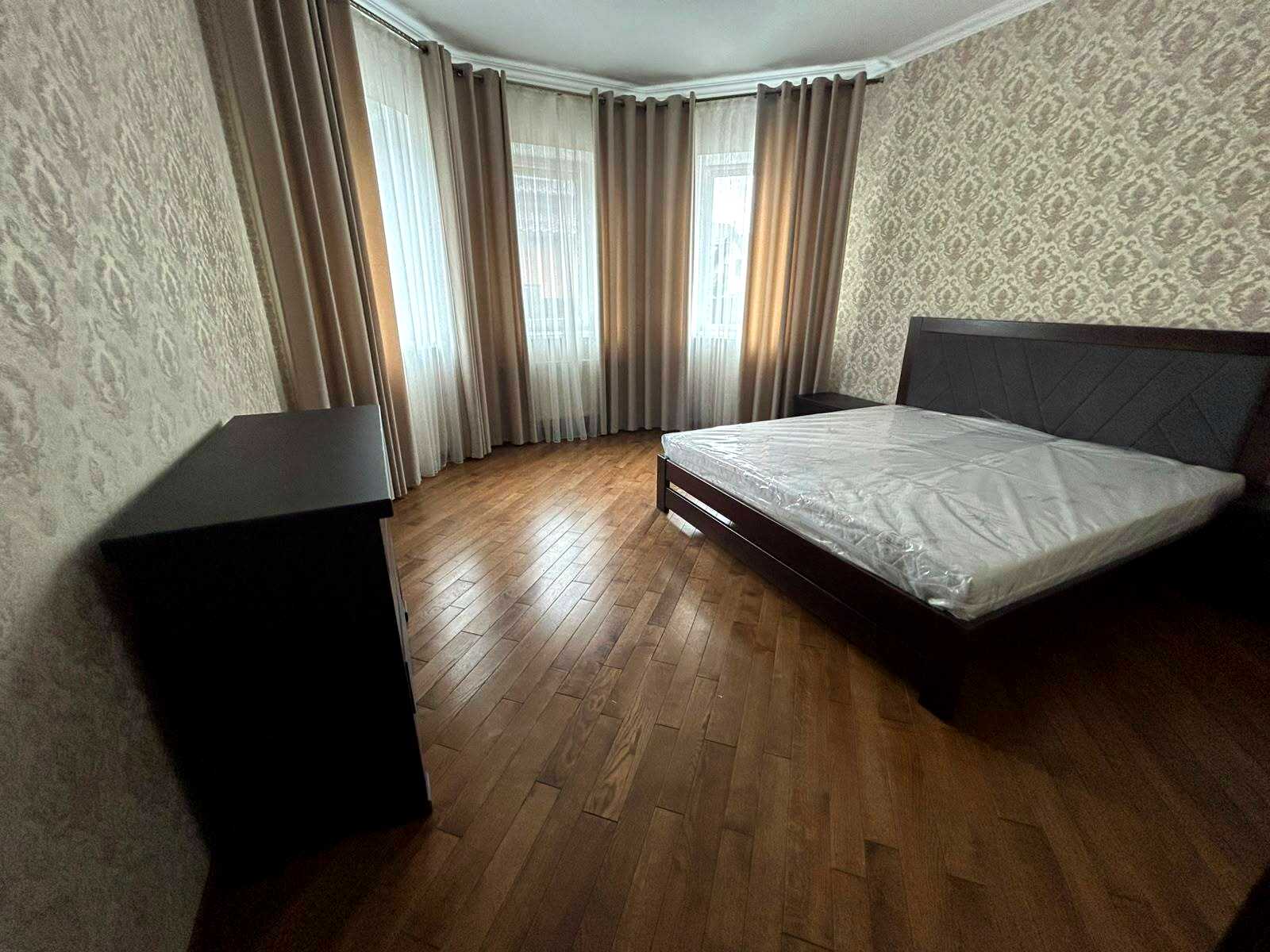 1880372873542733