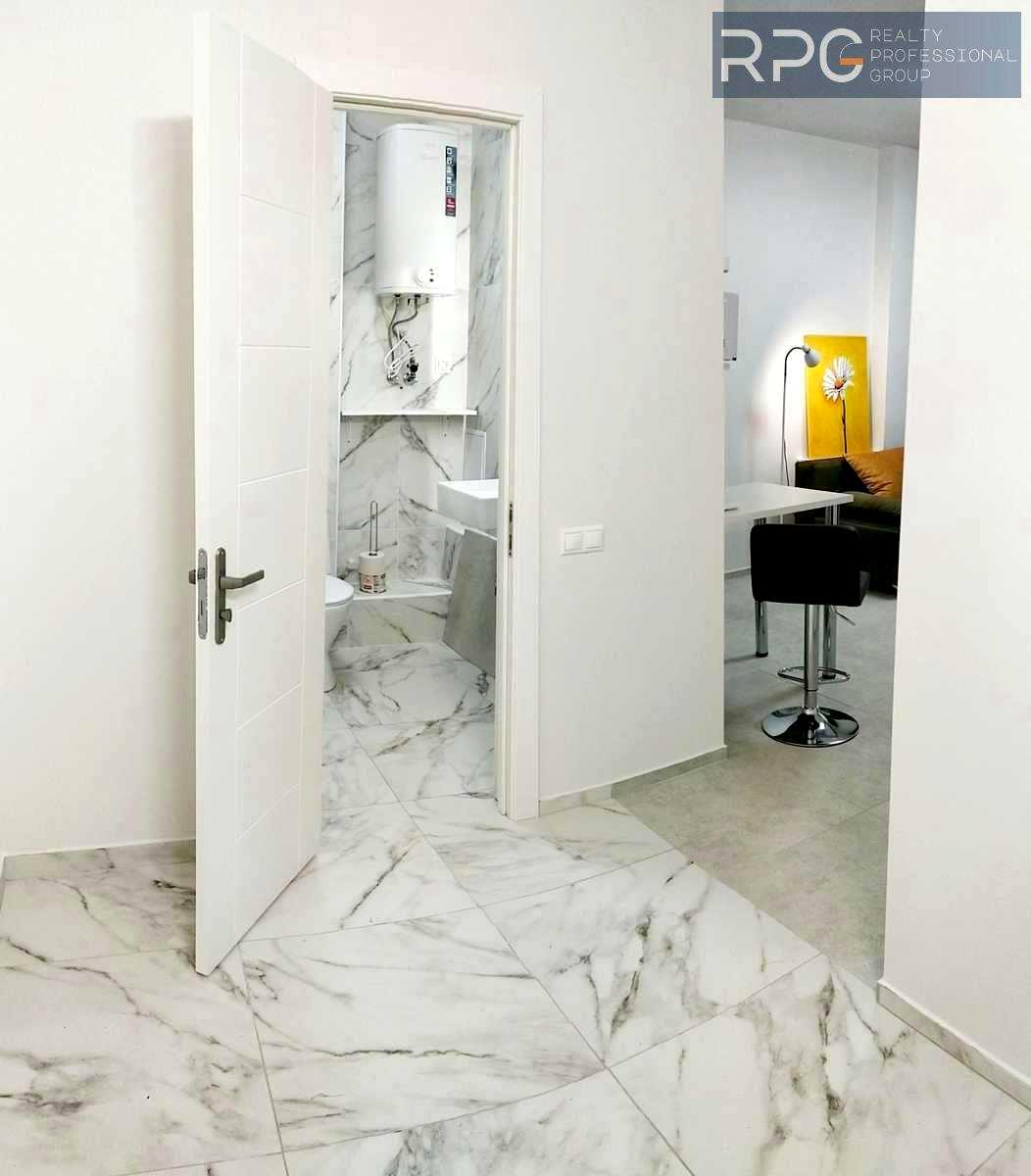 1880374062201243