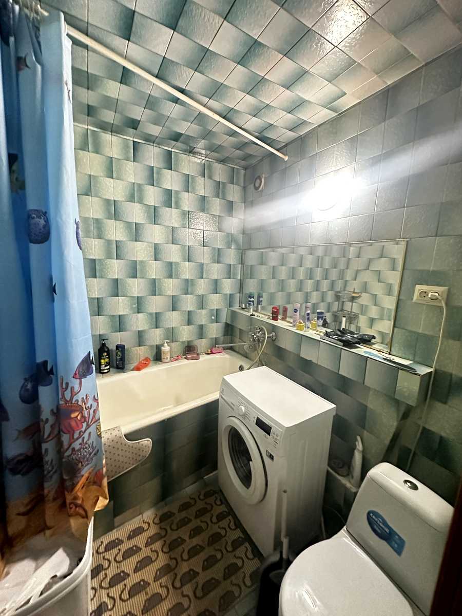 1880374535007154