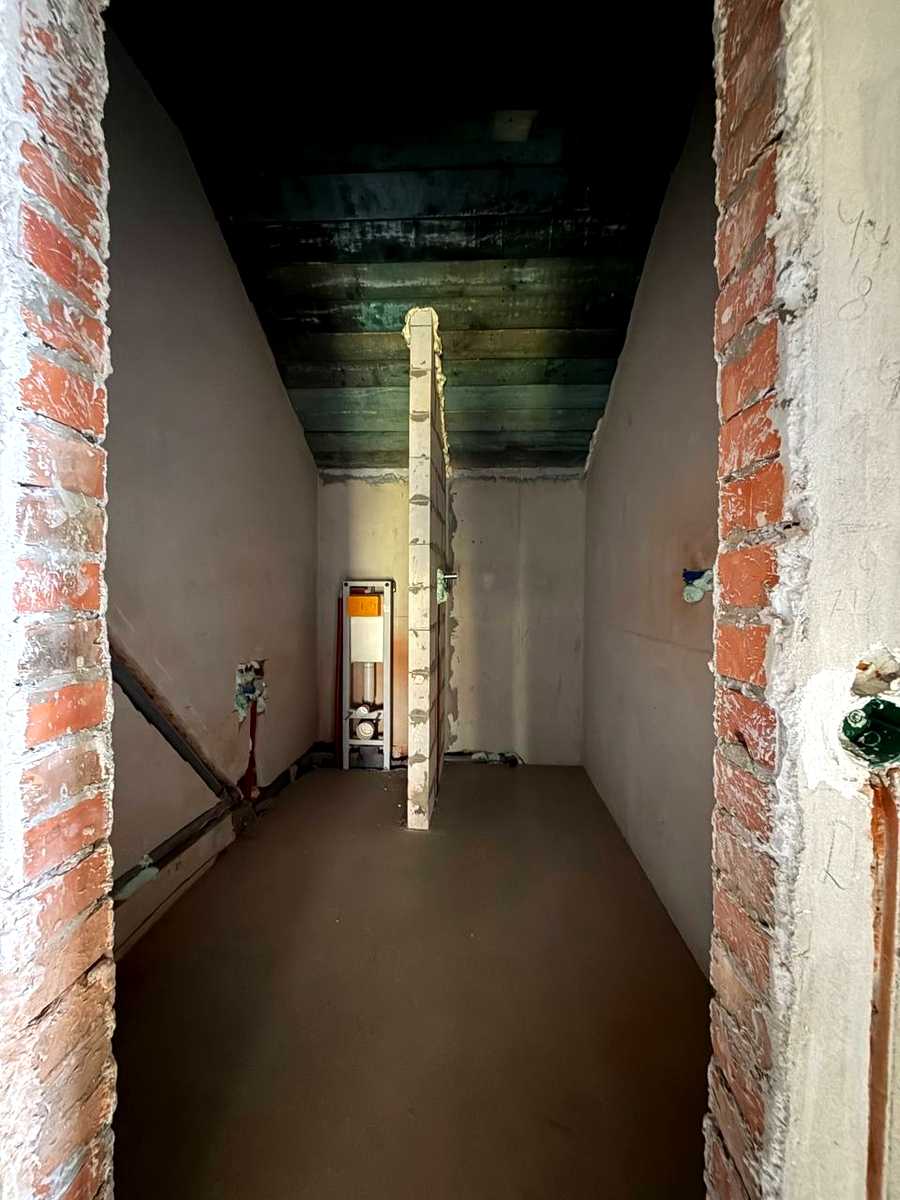 1880374814988880