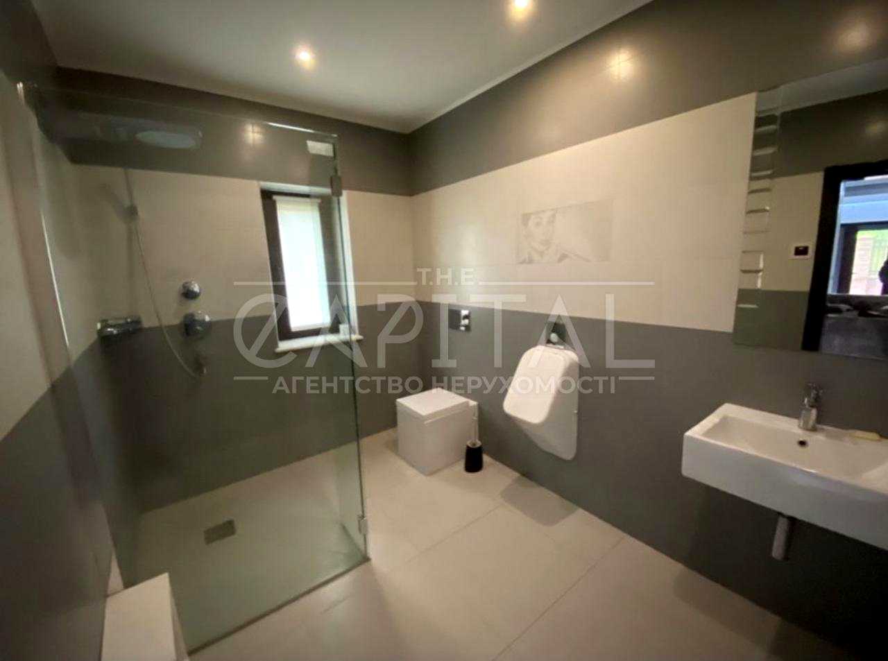 1880375971347408