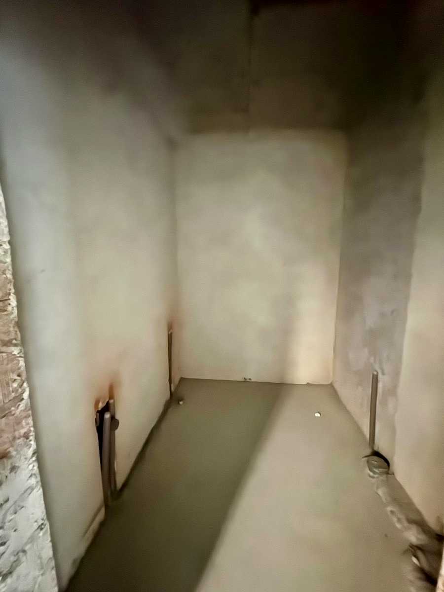 1880376393900242