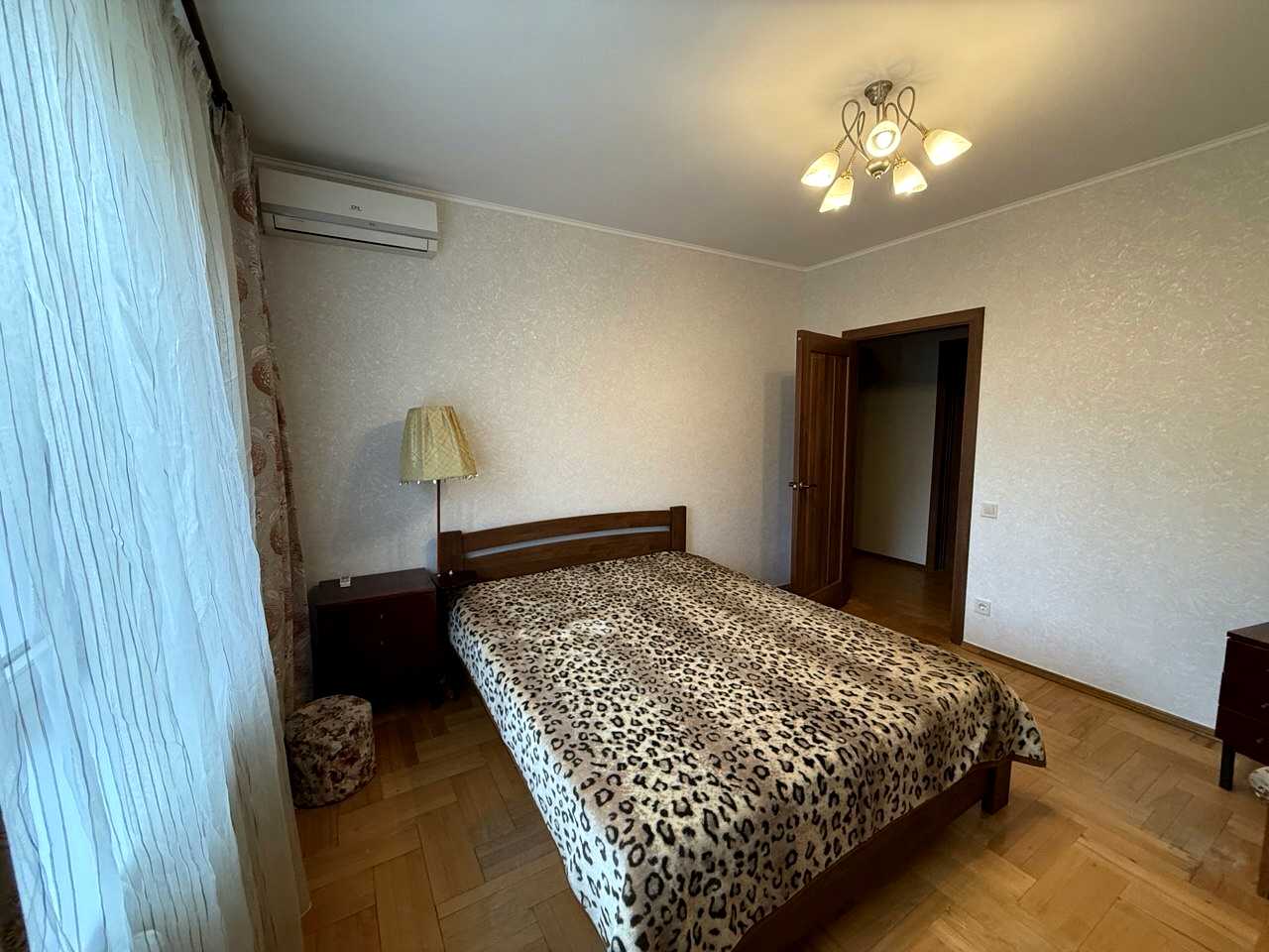 1880376865246928