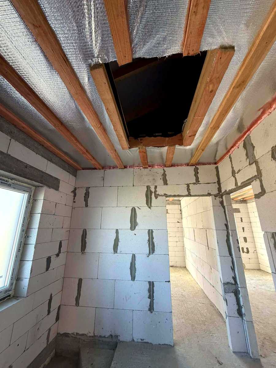 1880377664075757