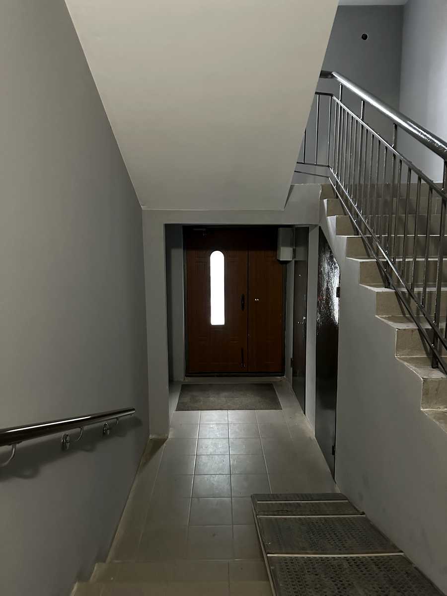 1880377805745913