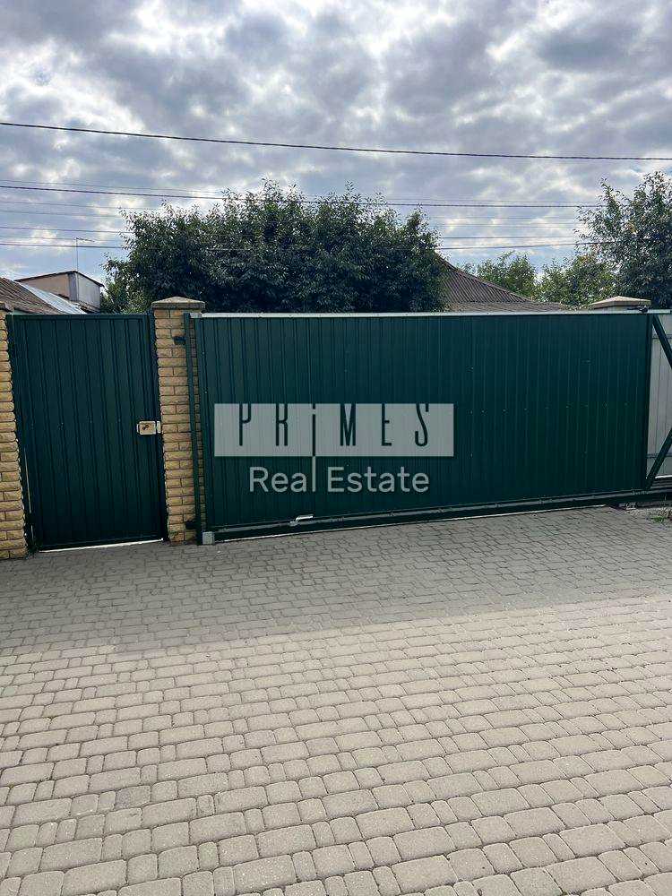 1880378615193267