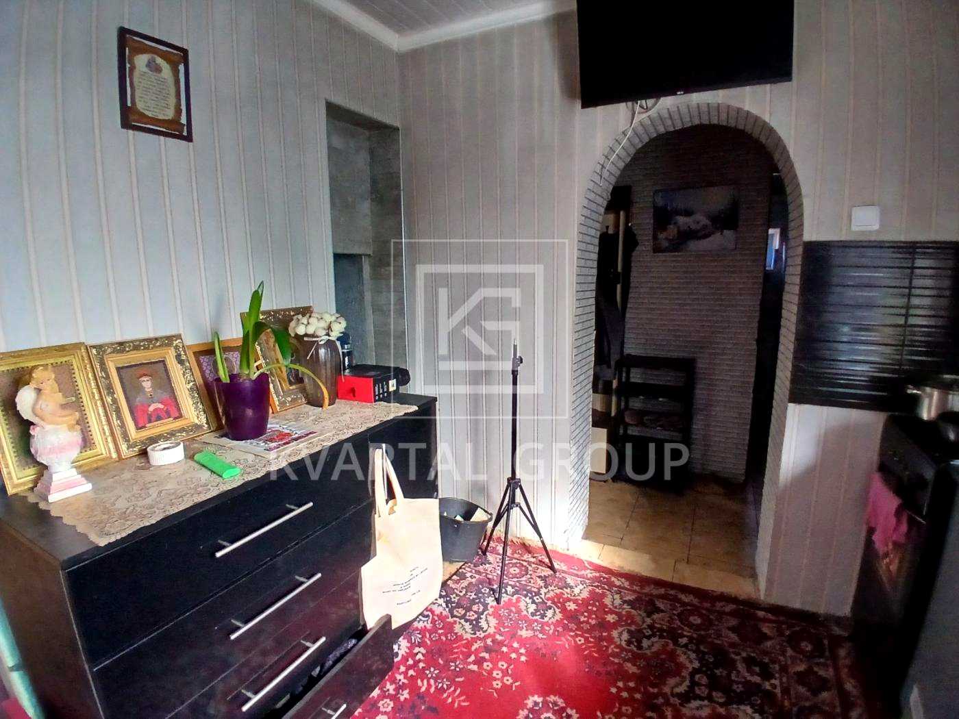 1880380186888823